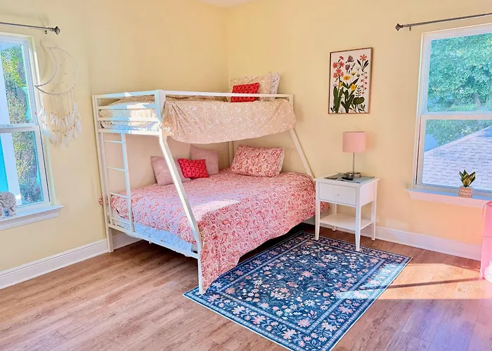Holiday home Casa Del Sole - Downtown Pensacola, 3 Bedrooms With Ensuite Baths *